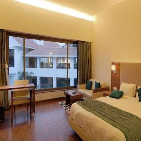 Club Mahindra Kensville Golf Resort Αχμπανταμπάντ Εξωτερικό φωτογραφία
